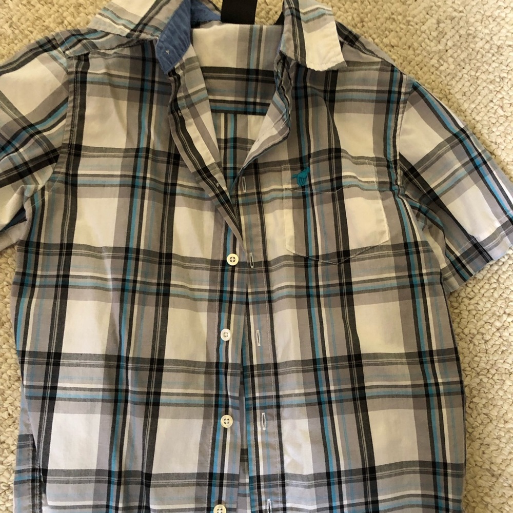 Six boys dress shirts, sizes 8-10.